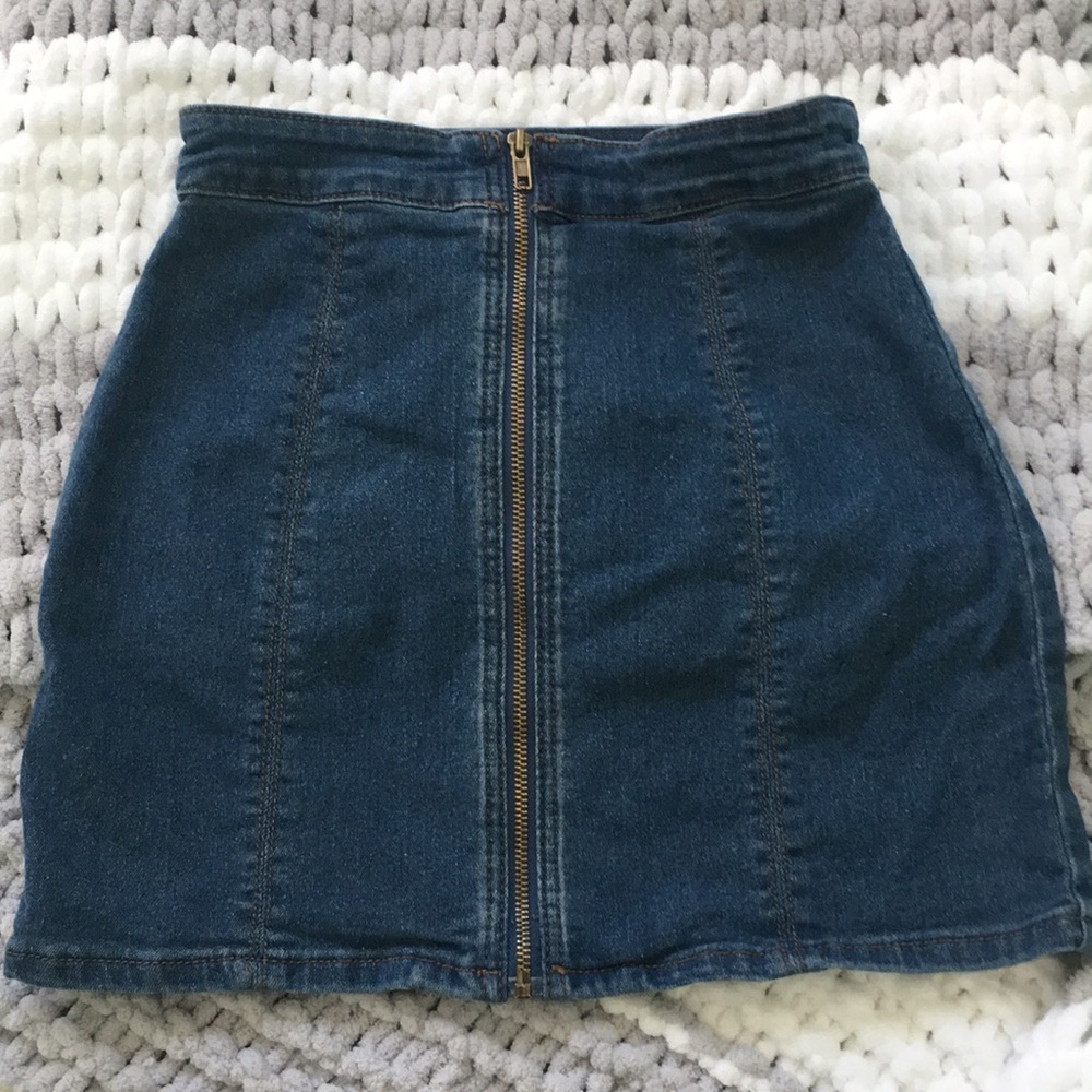 NWOT Forever 21 Denim Zip Skirt